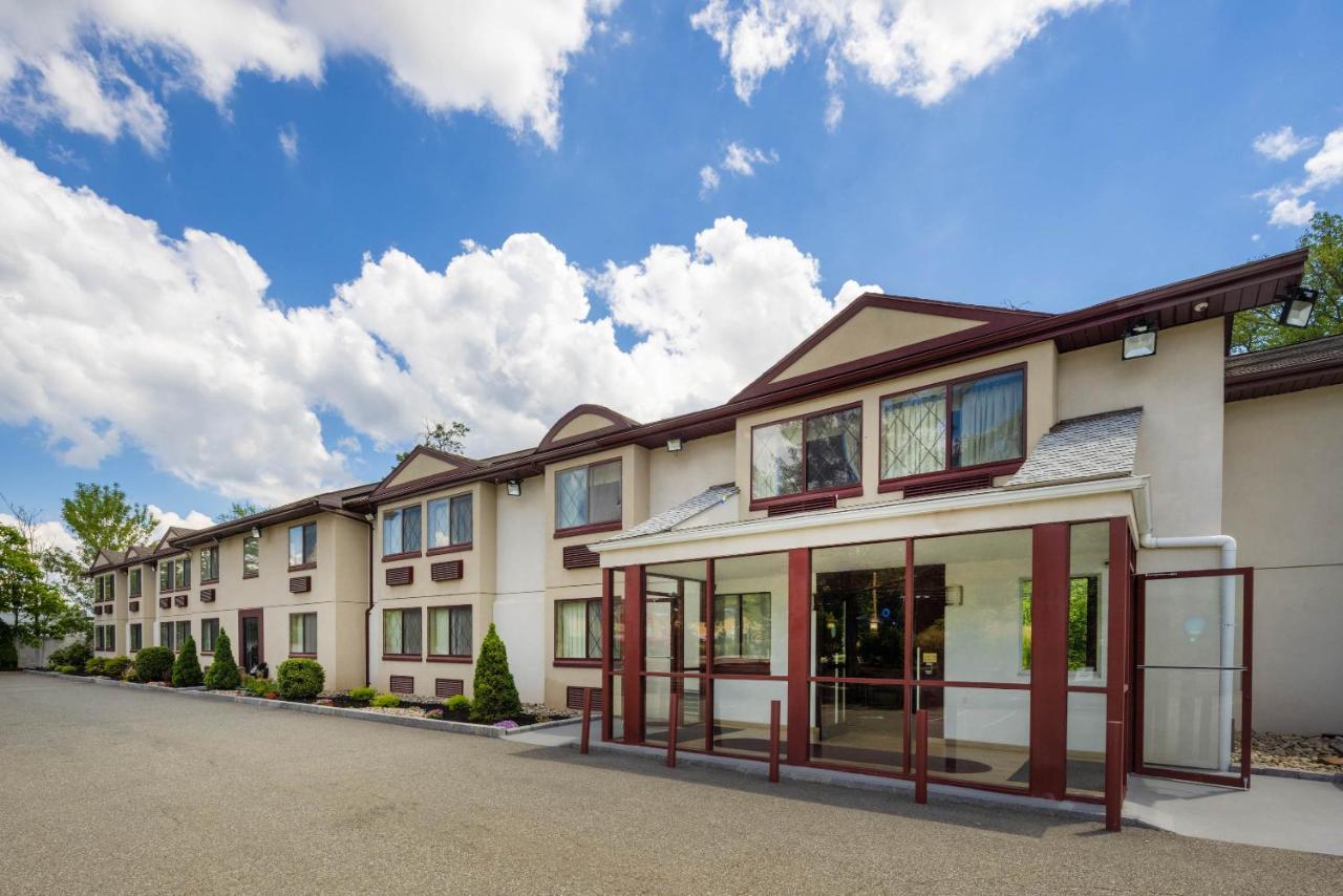 Fairbridge Inn Express Найак Экстерьер фото